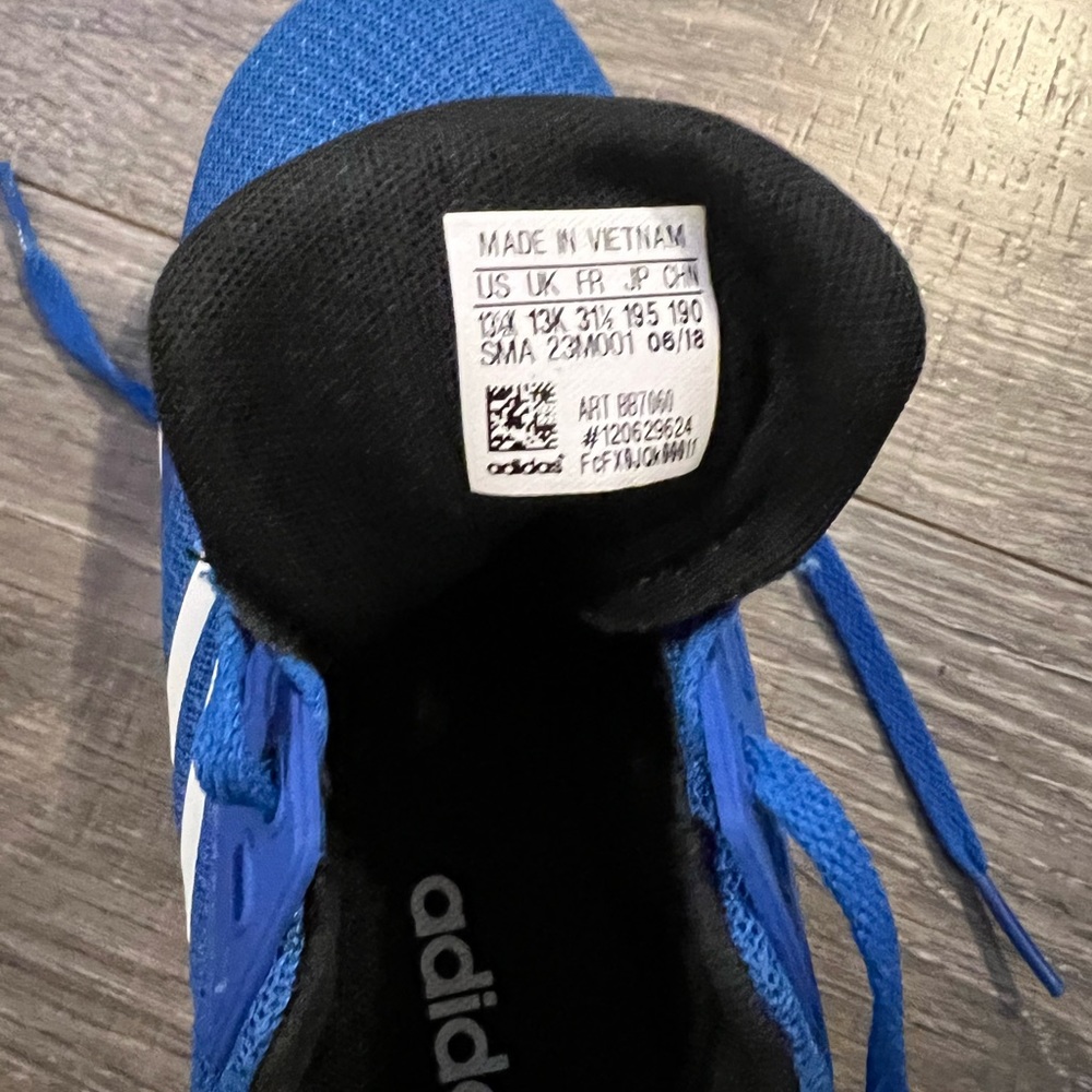 New Adidas boys size 13.5 shoes